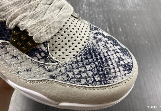 417  819139-030 Jordan  Retro 4 819139-030 GoAnywhere Snakeskin  0524